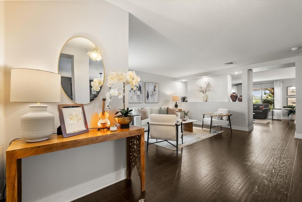 Photo of 13850 Carolina Laurel Drive, Orlando, FL 32828 (MLS # V4946967)