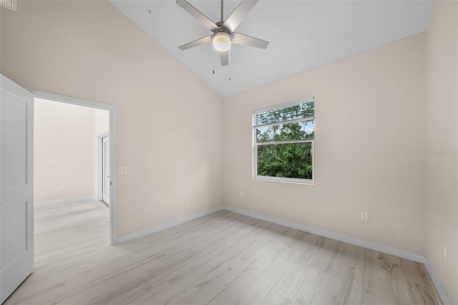 FLORINA ISLE CONDOMINIUM - Residential Lease