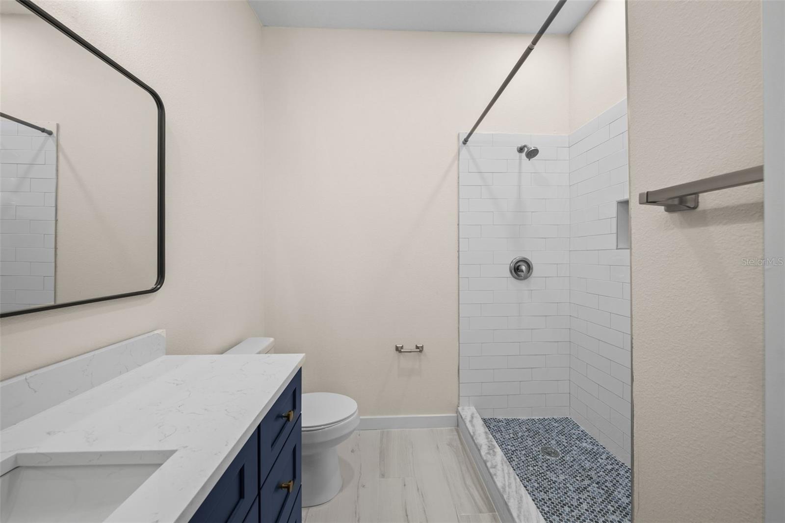 FLORINA ISLE CONDOMINIUM - Residential Lease