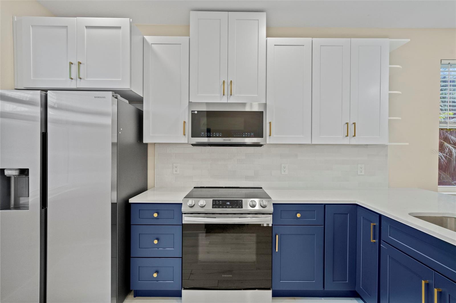 FLORINA ISLE CONDOMINIUM - Residential Lease