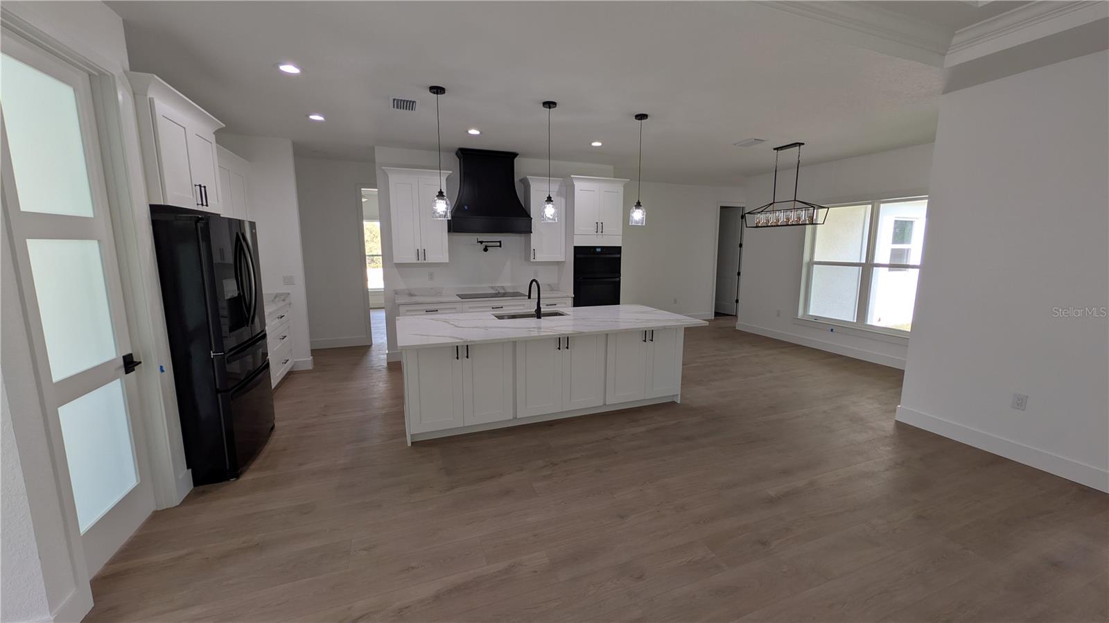 ROYAL HIGHLANDS - Residential