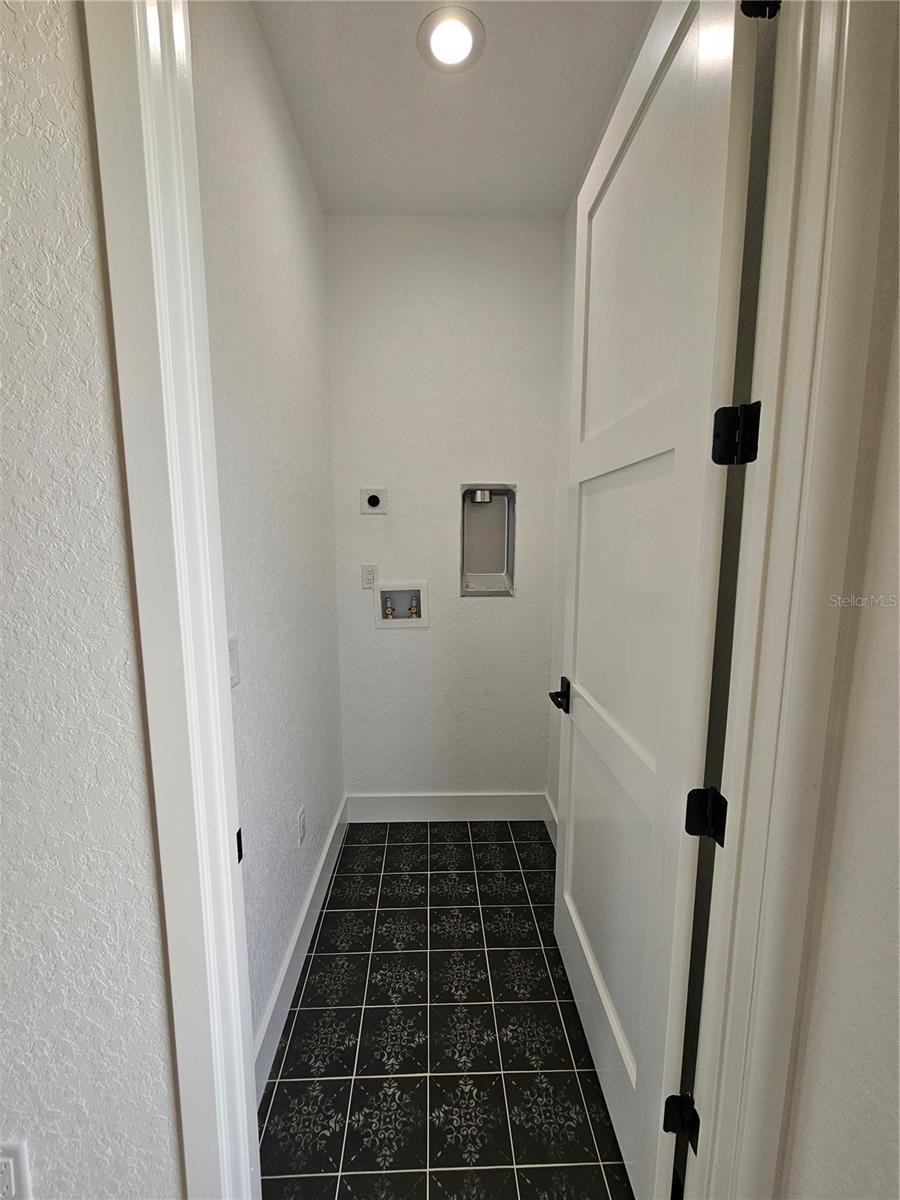 ROYAL HIGHLANDS - Residential