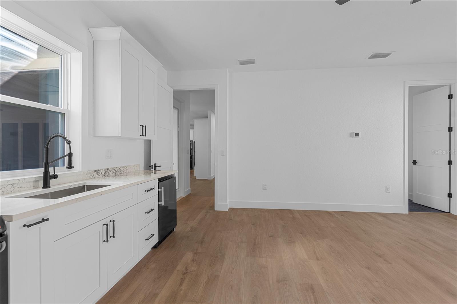 ROYAL HIGHLANDS - Residential