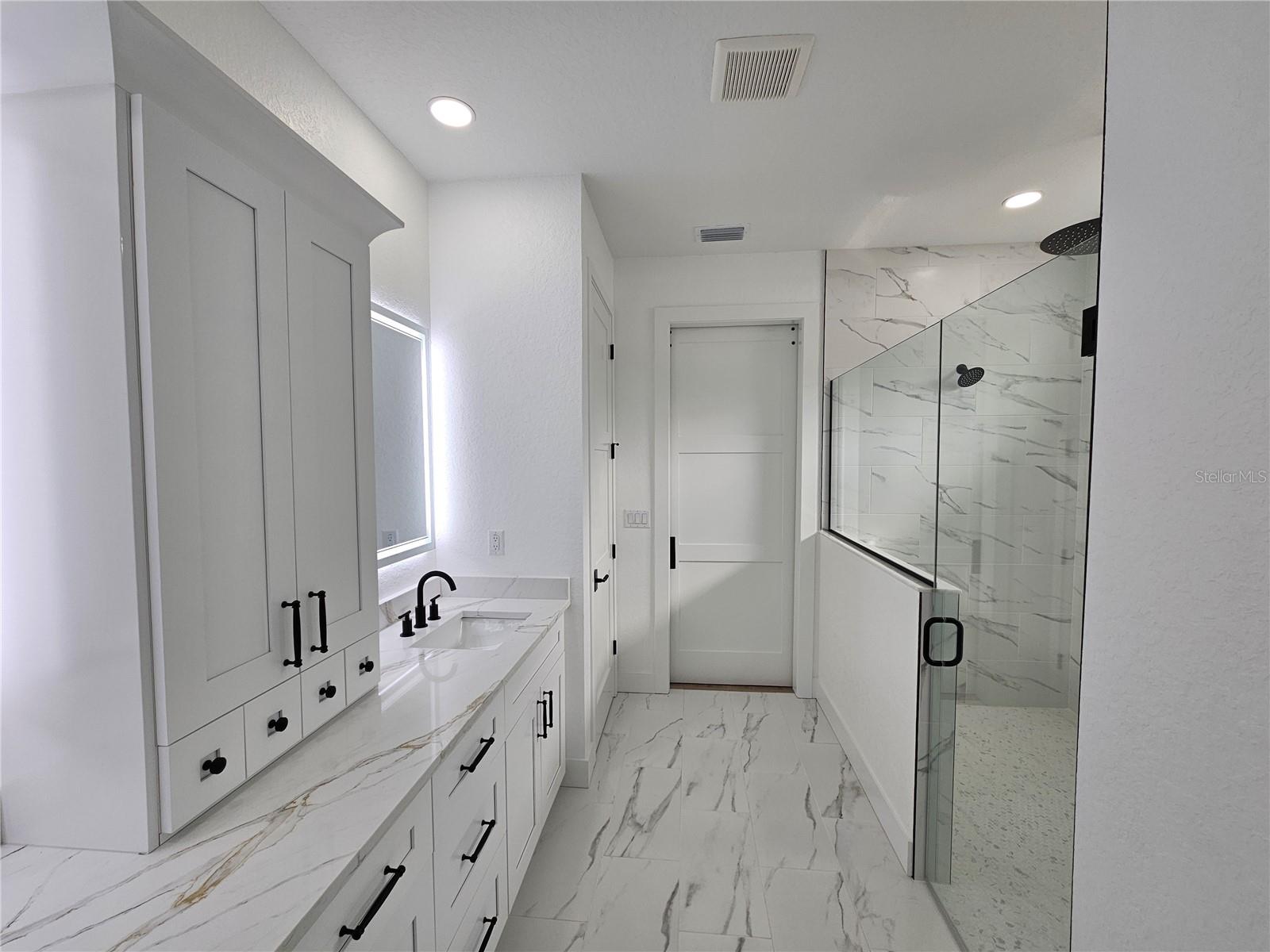 ROYAL HIGHLANDS - Residential