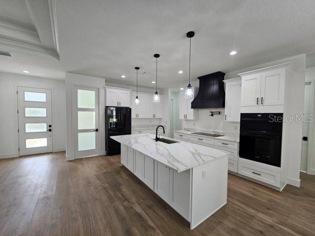 ROYAL HIGHLANDS - Residential