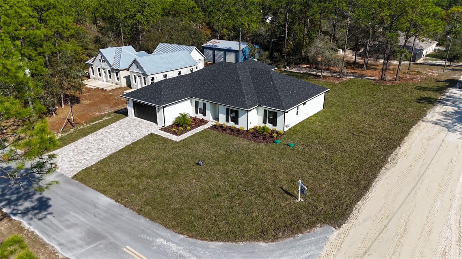 ROYAL HIGHLANDS - Residential