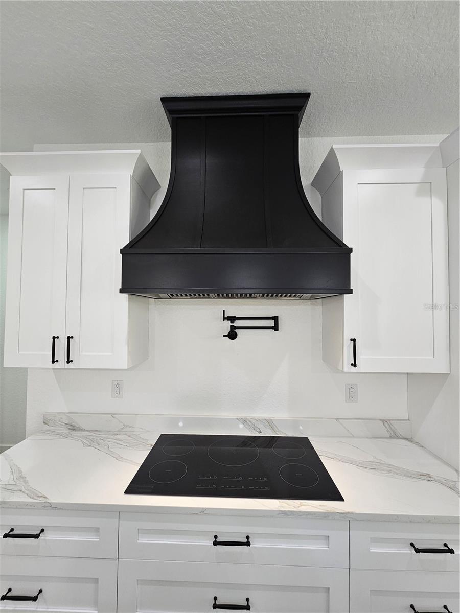 ROYAL HIGHLANDS - Residential