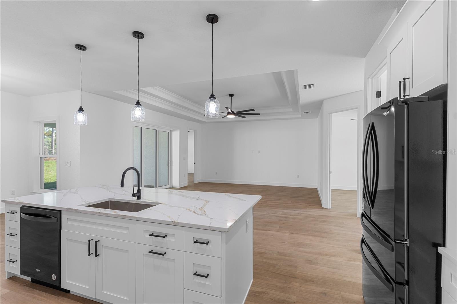 ROYAL HIGHLANDS - Residential