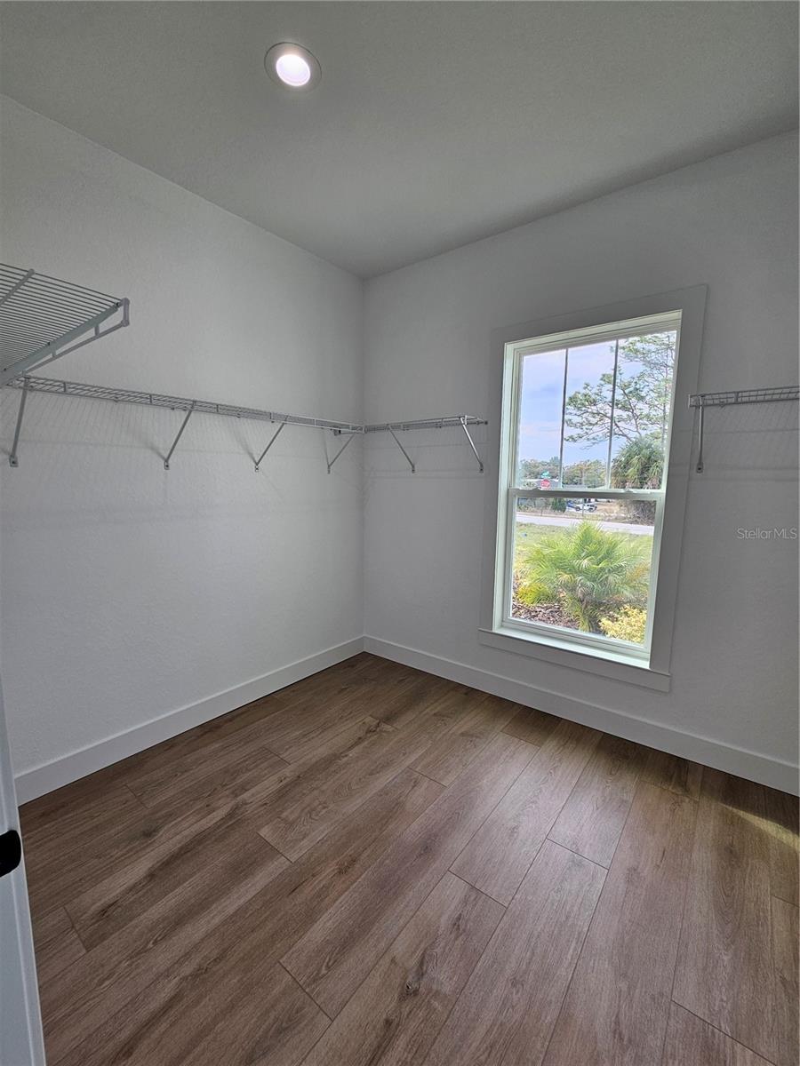 ROYAL HIGHLANDS - Residential