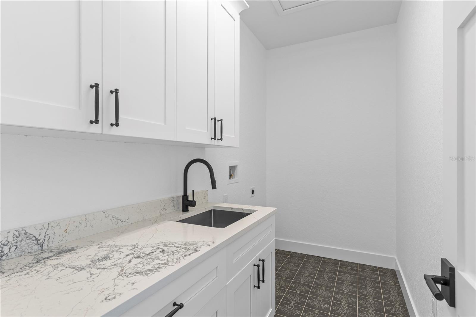 ROYAL HIGHLANDS - Residential