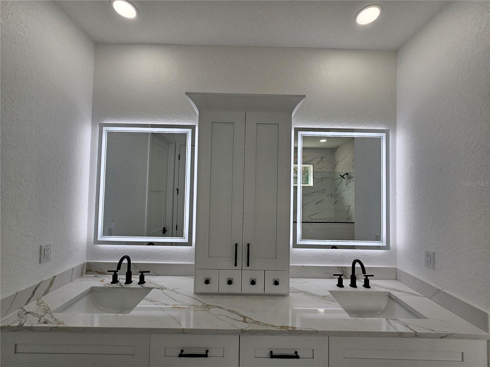 ROYAL HIGHLANDS - Residential