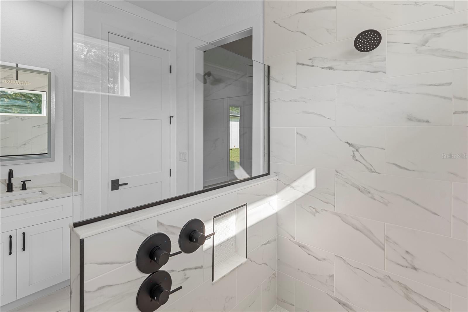 ROYAL HIGHLANDS - Residential