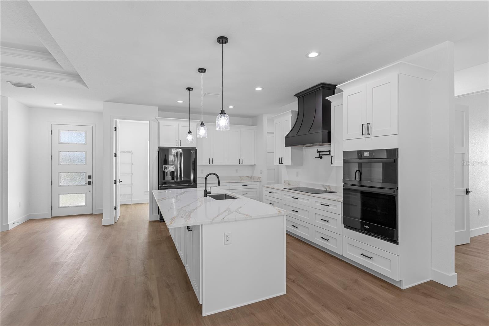 ROYAL HIGHLANDS - Residential