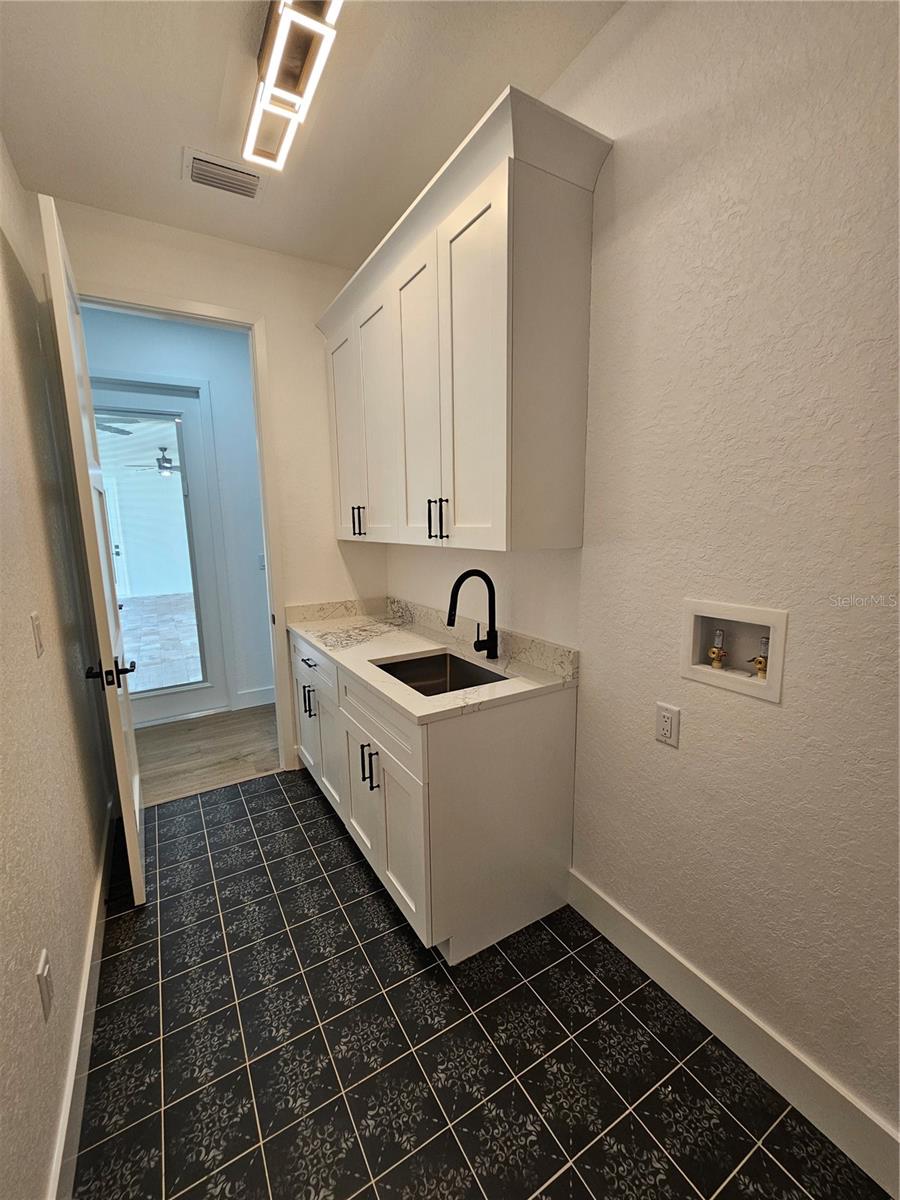 ROYAL HIGHLANDS - Residential