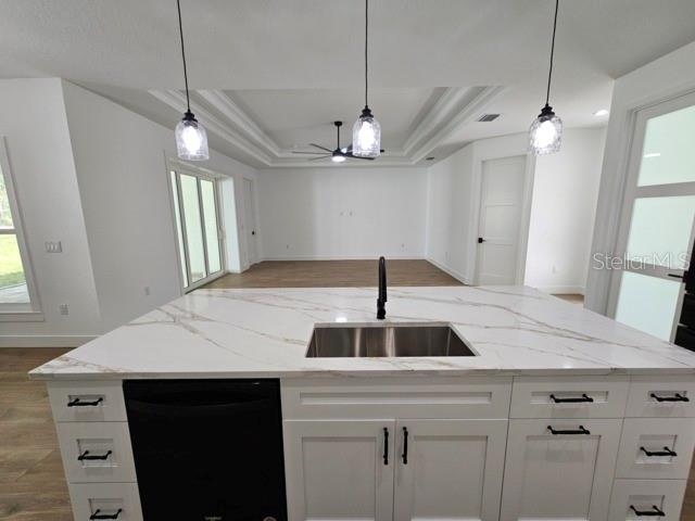 ROYAL HIGHLANDS - Residential