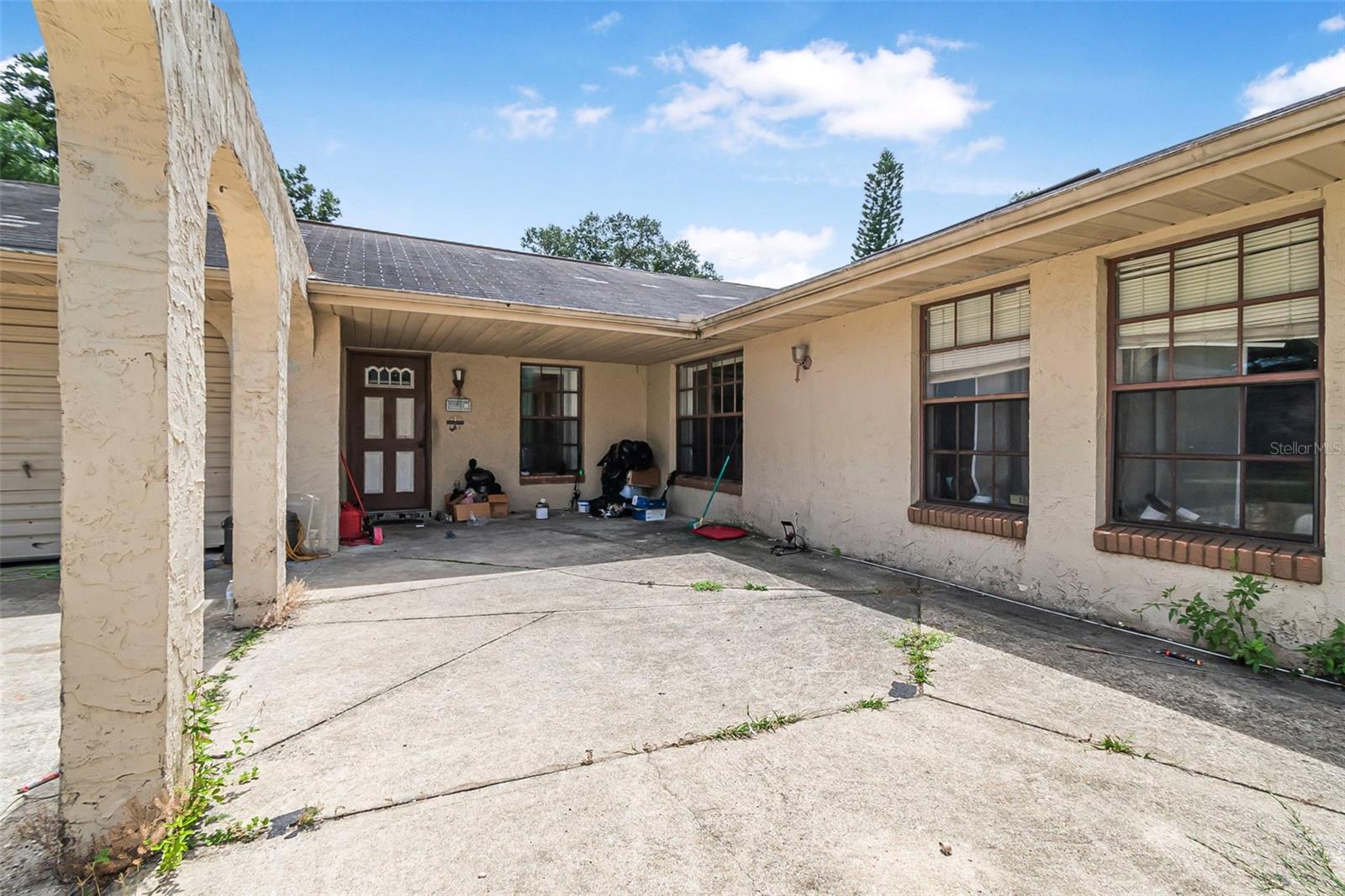 725 MERRIMAC DRIVE