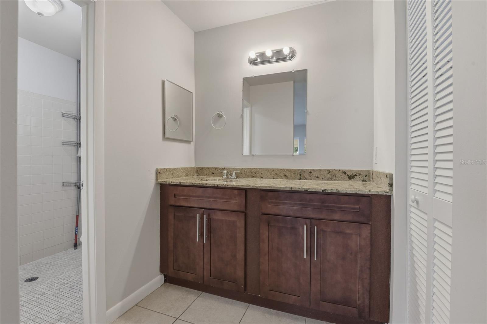 OAK PARK SEC 05 - Residential