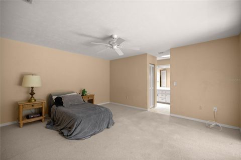 A home in DUNNELLON