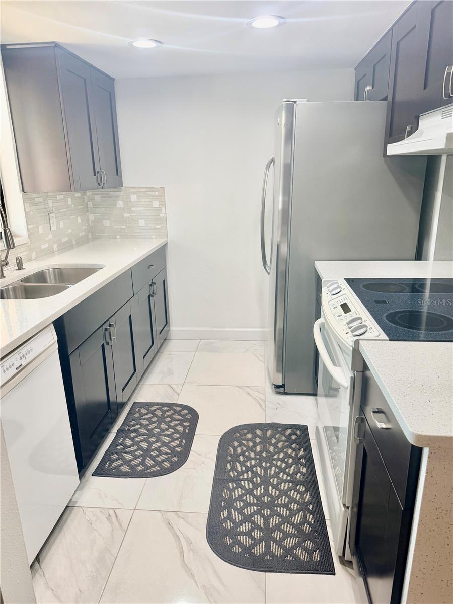 3919 PINE LIMB COURT