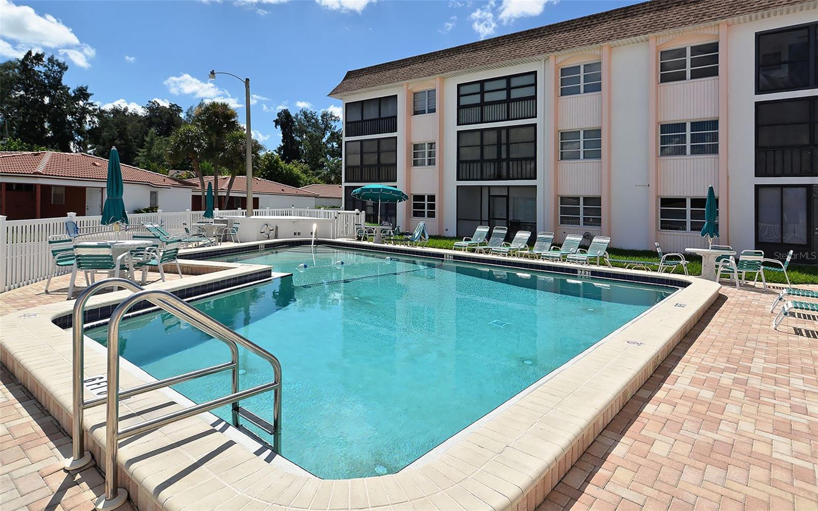 VISTA HERMOSA - Residential