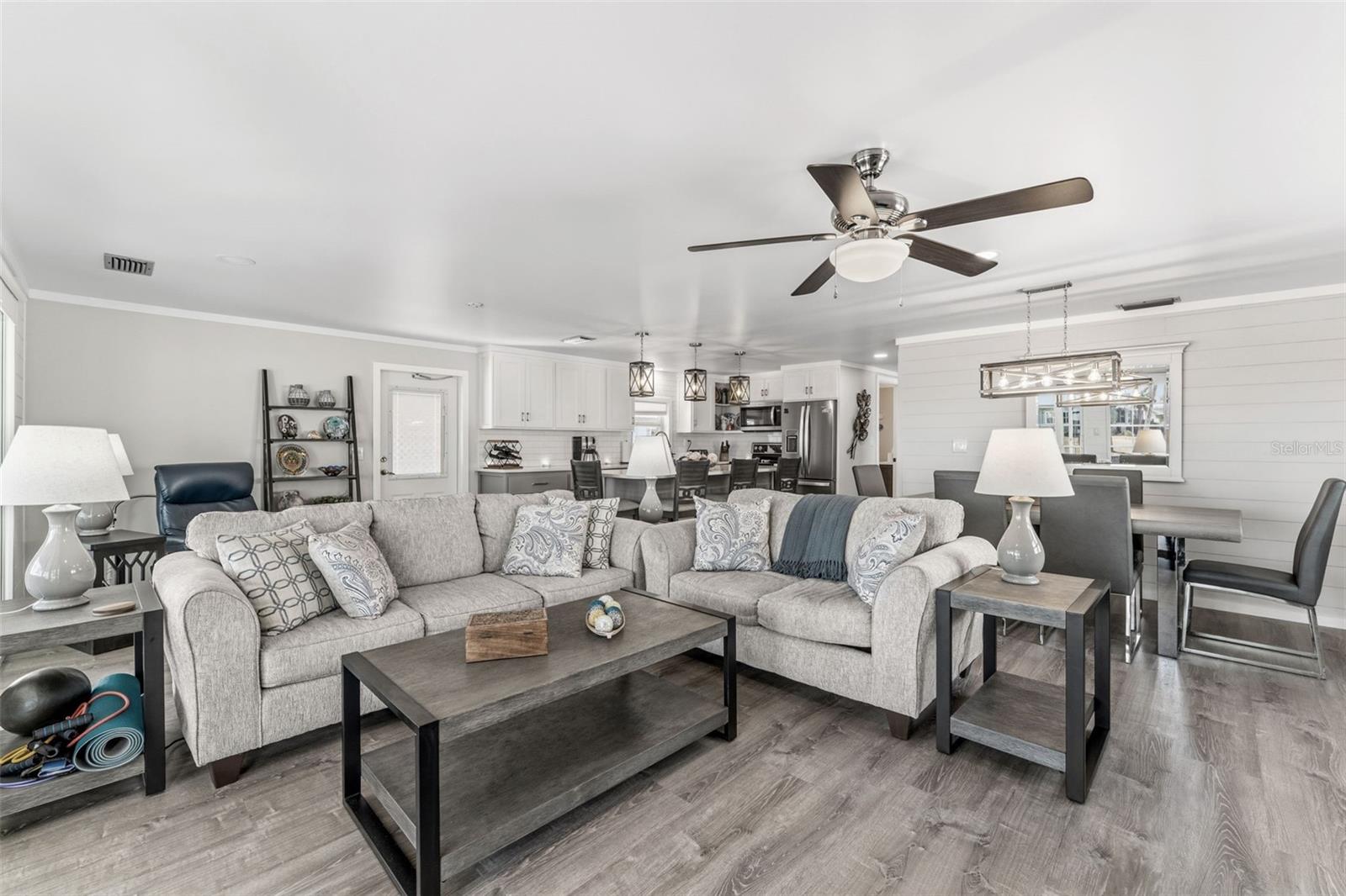 LAZY RIVER MHP - Residential