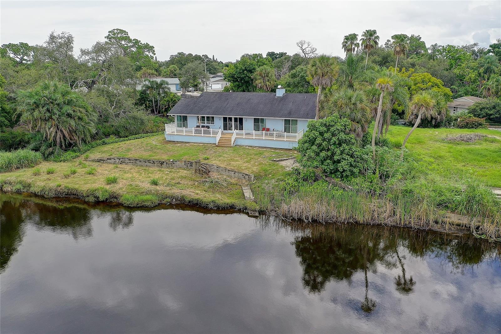3214 N SECLUSION DRIVE
