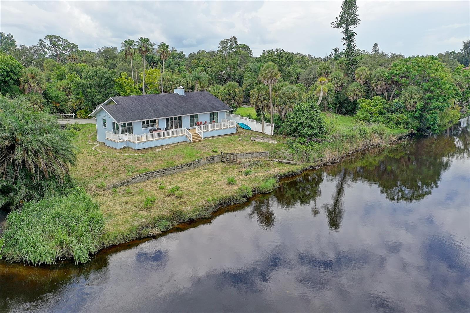 3214 N SECLUSION DRIVE