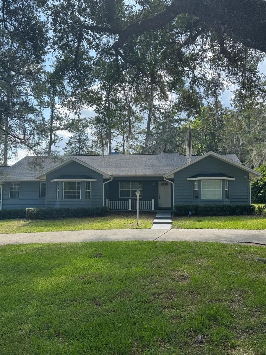 Located in the Forest of Golden Hills close to the World Equestrian Center on an oversized lotwith tons of privacy . This fully updatd and fully furnished house is easy to get off HWy 27 but private enough to relax after a long day . The circular drive with beautiful trees leads you up to this fully upadated 3 bedrooms and 2 and half bathrooms split floor plan. The family / dining has valtued ceilings and opens up to a sun room updated with new windows and over looking a private oasis. The master suite is split form other rooms and has 2 walking closets and fully upgraded bathroom. Offered for a year term contract or a short term lease contract . Please contact agent for details and prices for short term