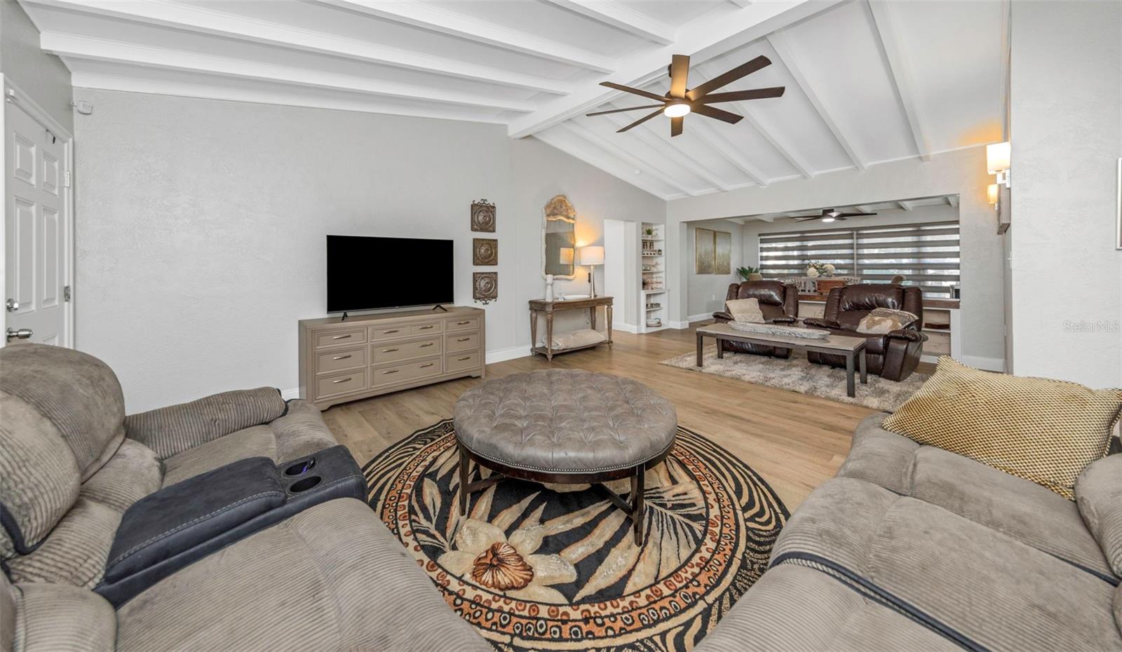 PASADENA GOLF CLUB ESTATES - Residential