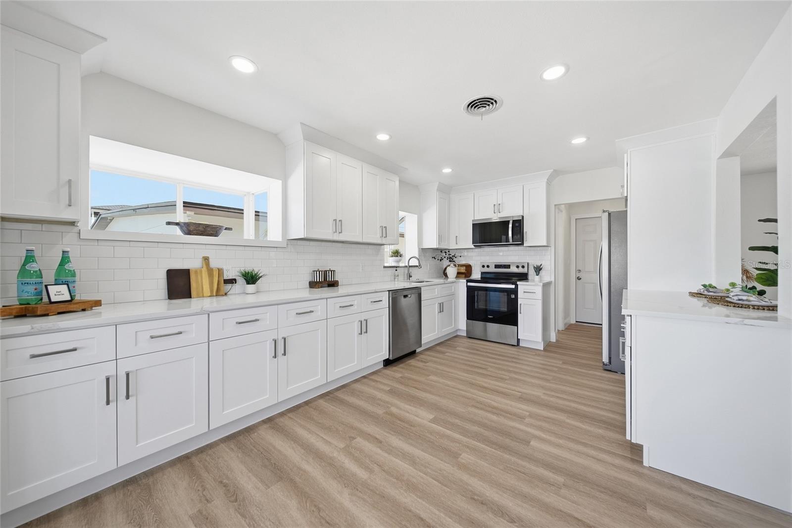 REDINGTON BEACH HOMES 6TH ADD - Residential