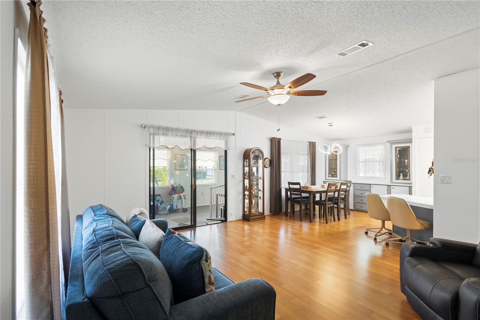 GARDEN GROVE OAKS - Residential