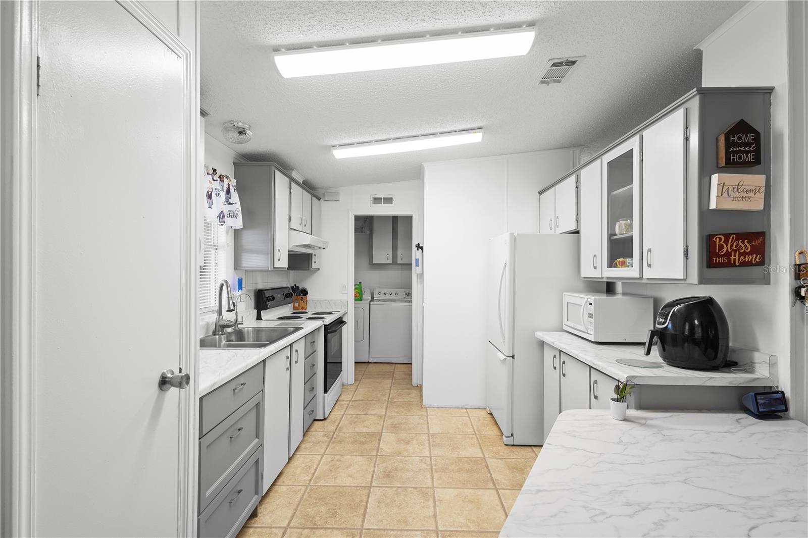 GARDEN GROVE OAKS - Residential