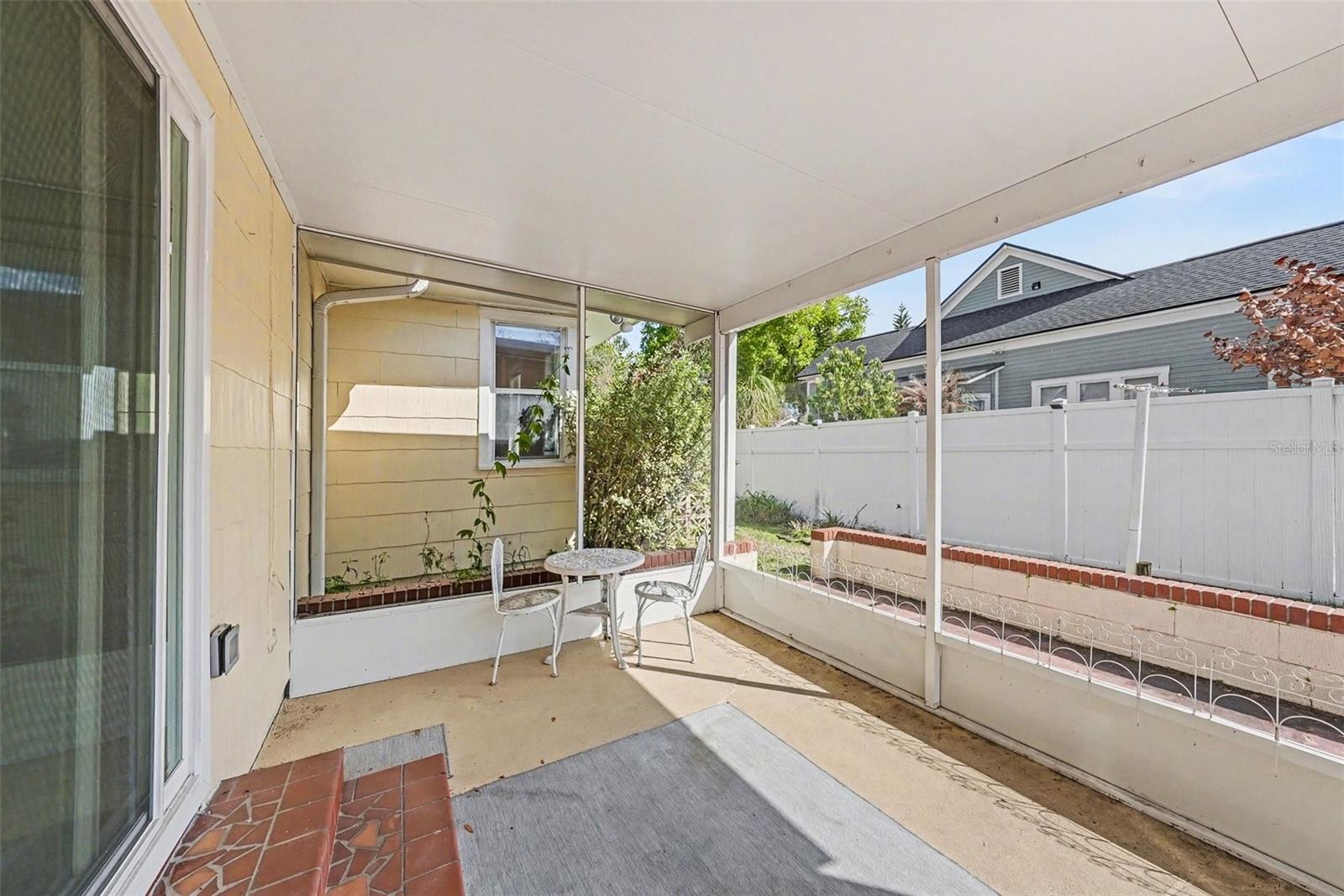 SCHOOL PARK - Residential