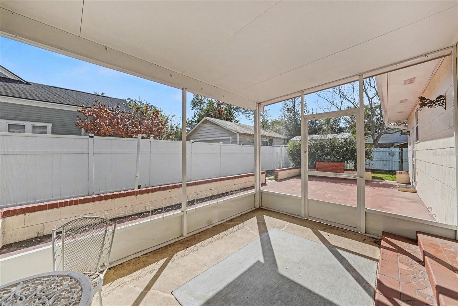 SCHOOL PARK - Residential