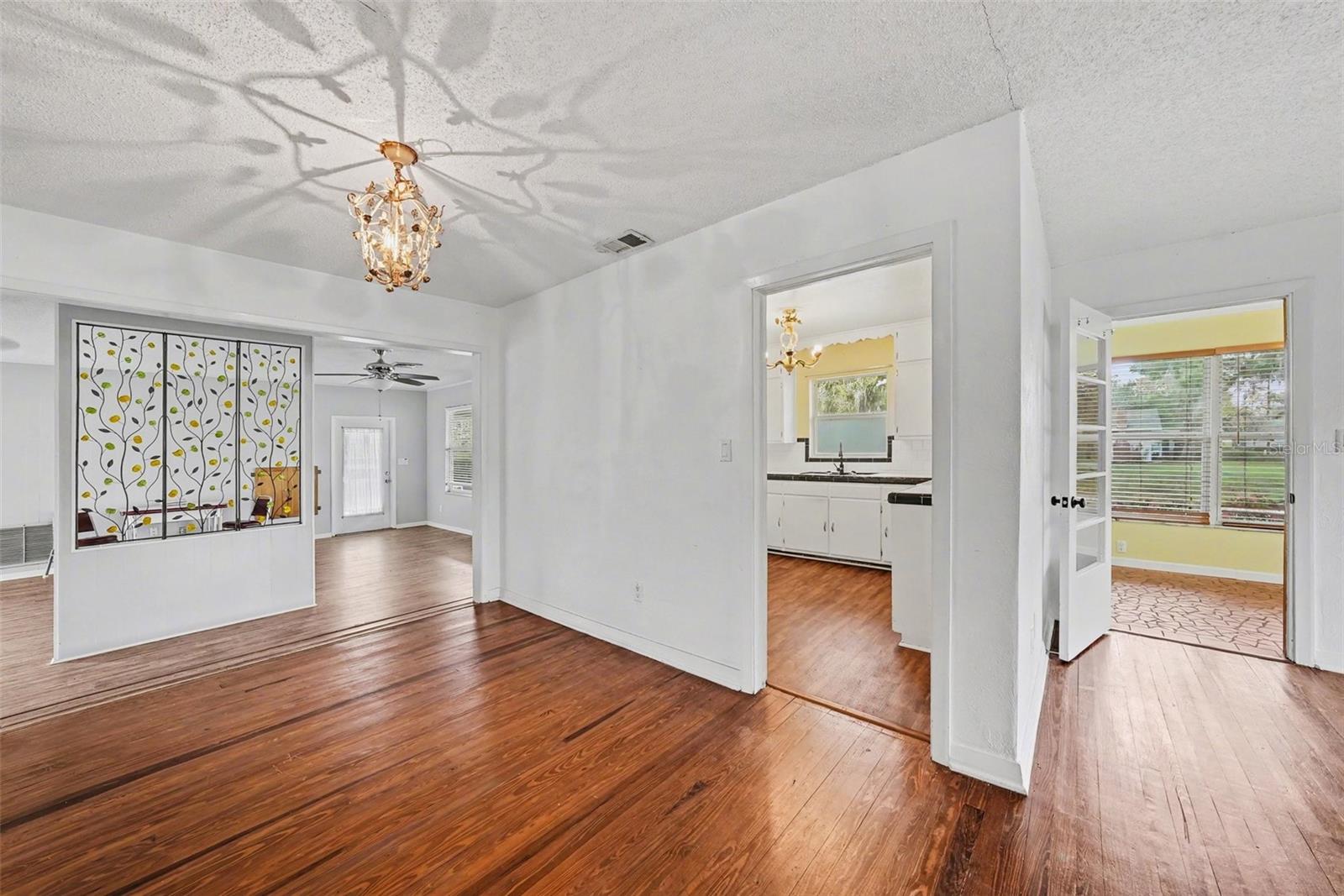 SCHOOL PARK - Residential