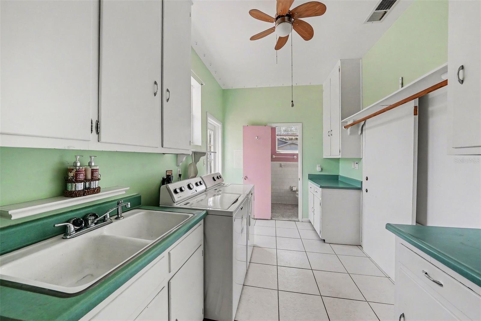 SCHOOL PARK - Residential