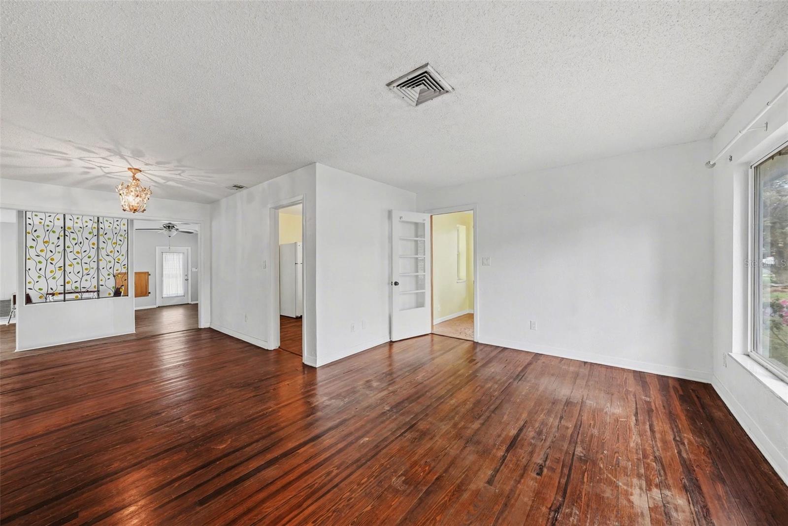 SCHOOL PARK - Residential