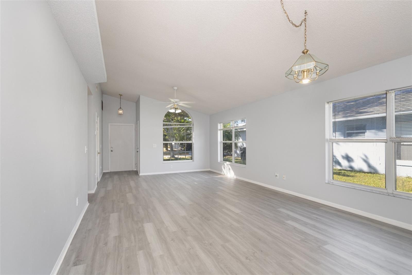 DANIELS CROSSING - Residential