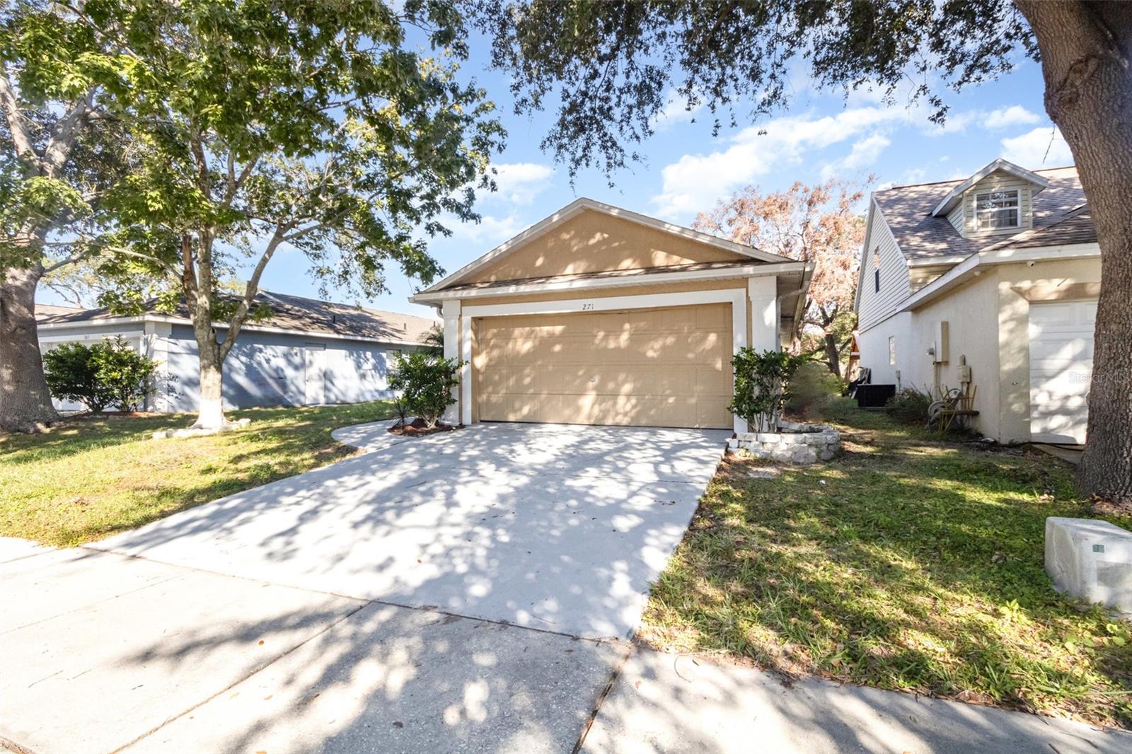 DANIELS CROSSING - Residential