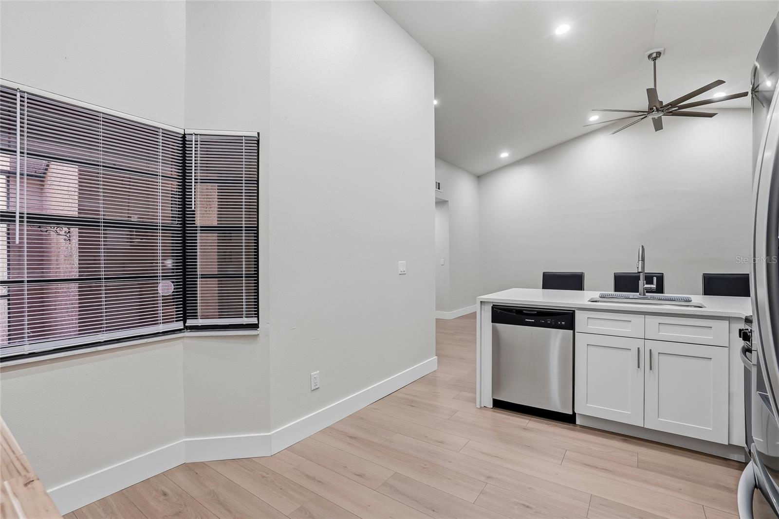 LAKE SEMINOLE VILLAGE - Residential