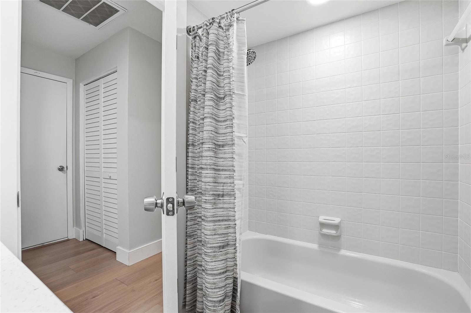 LAKE SEMINOLE VILLAGE - Residential