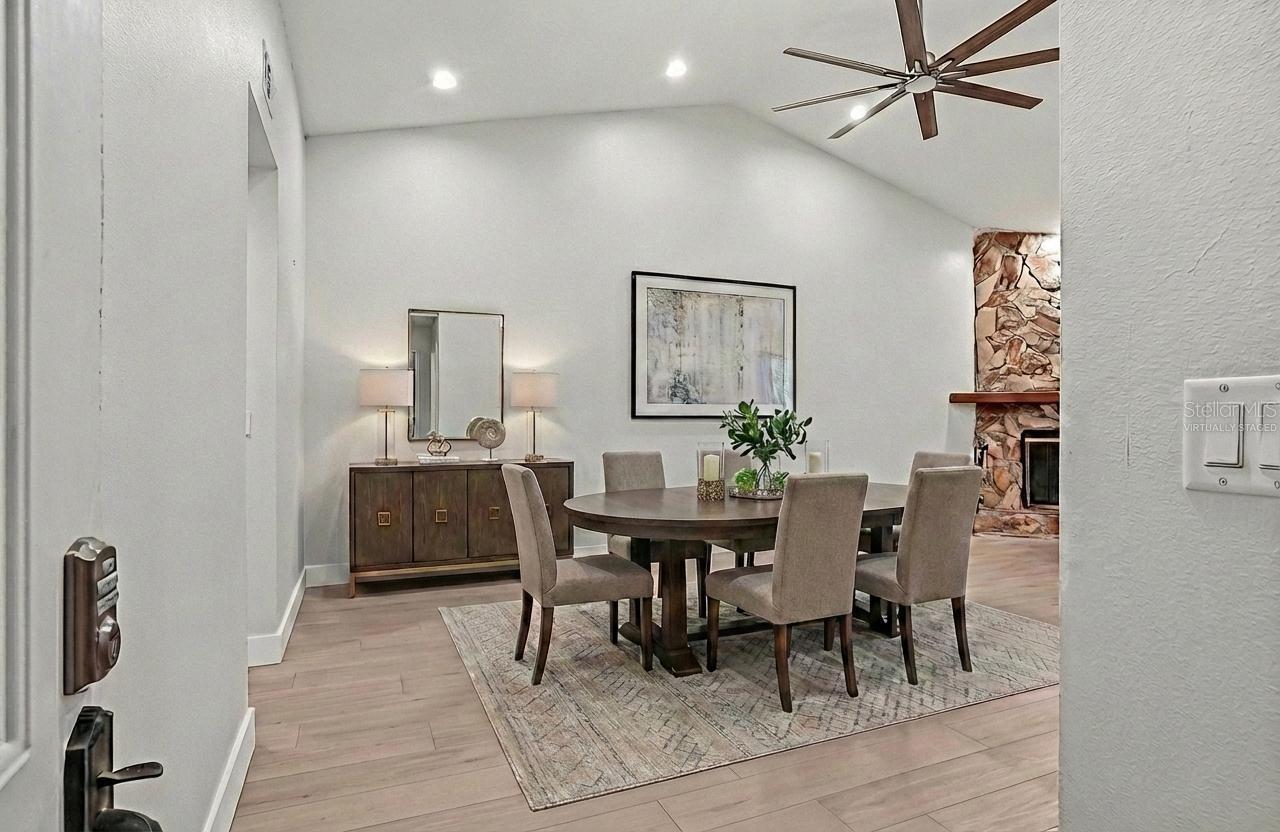 9942 LAKE SEMINOLE DRIVE W