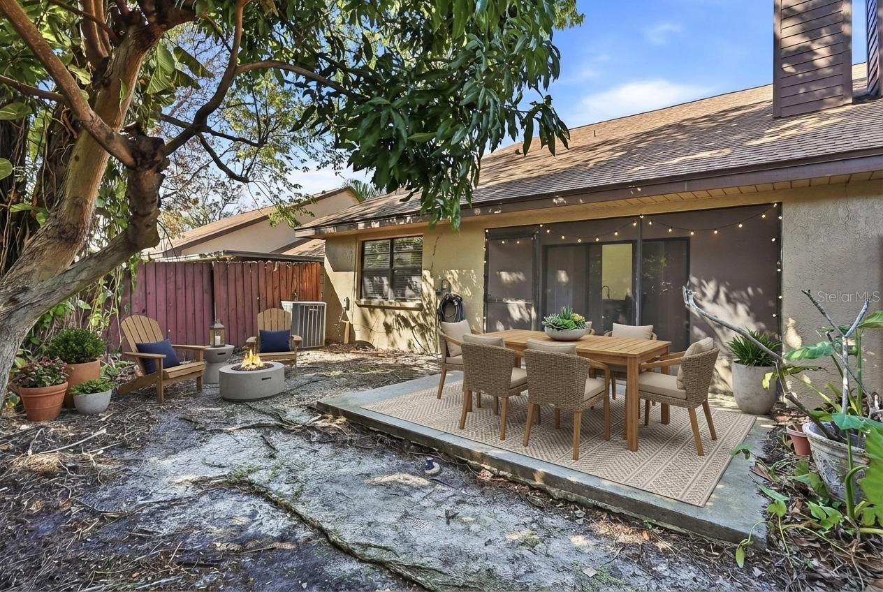 LAKE SEMINOLE VILLAGE - Residential