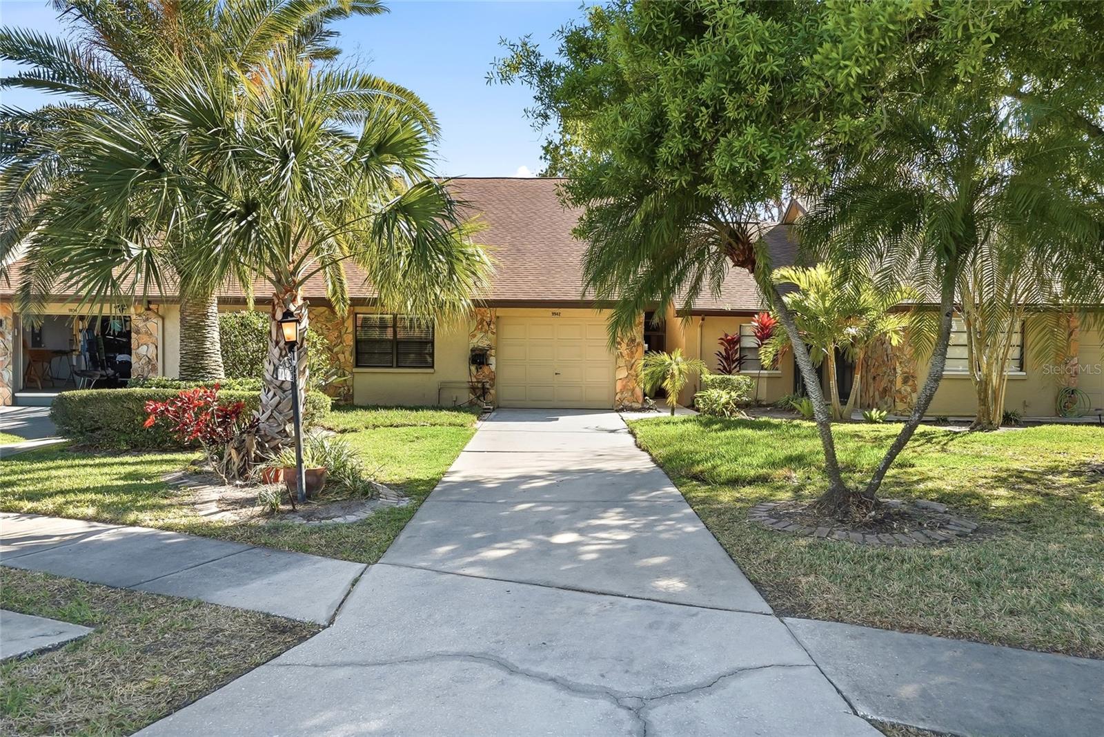 LAKE SEMINOLE VILLAGE - Residential