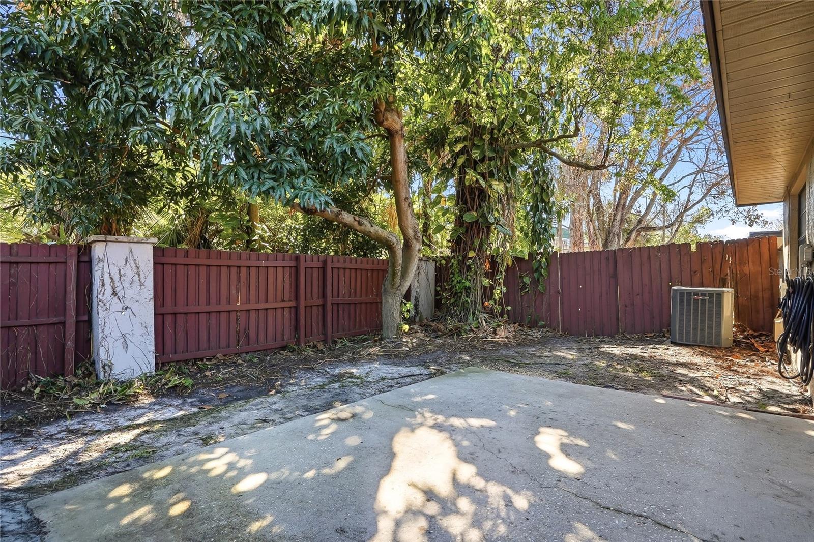 LAKE SEMINOLE VILLAGE - Residential