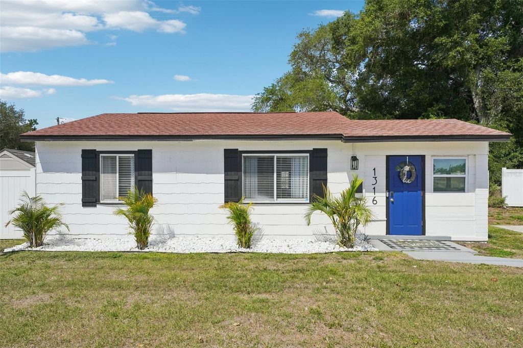 Photo of 1316 58th Street N, St Petersburg, FL 33710 (MLS # TB8497241)