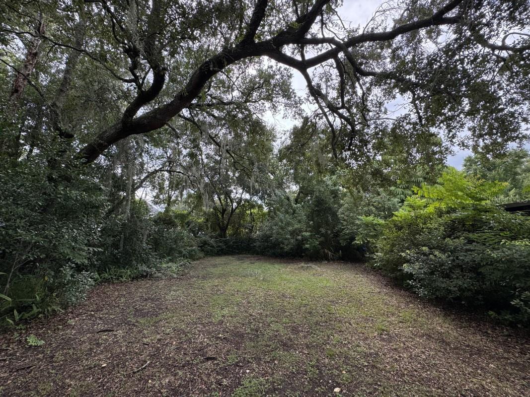 1822 GREENWICH AVENUE