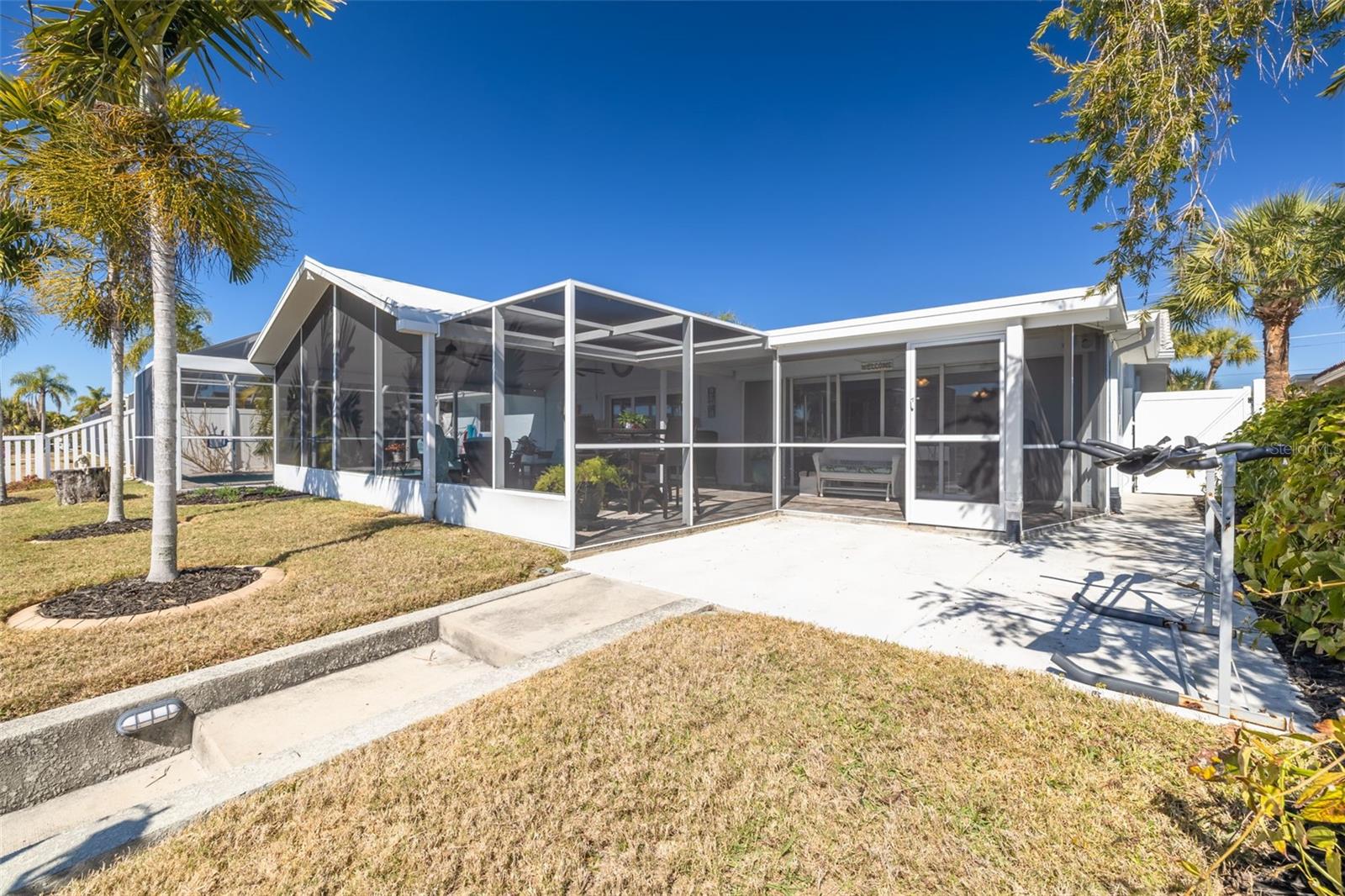 FLOR A MAR - Residential