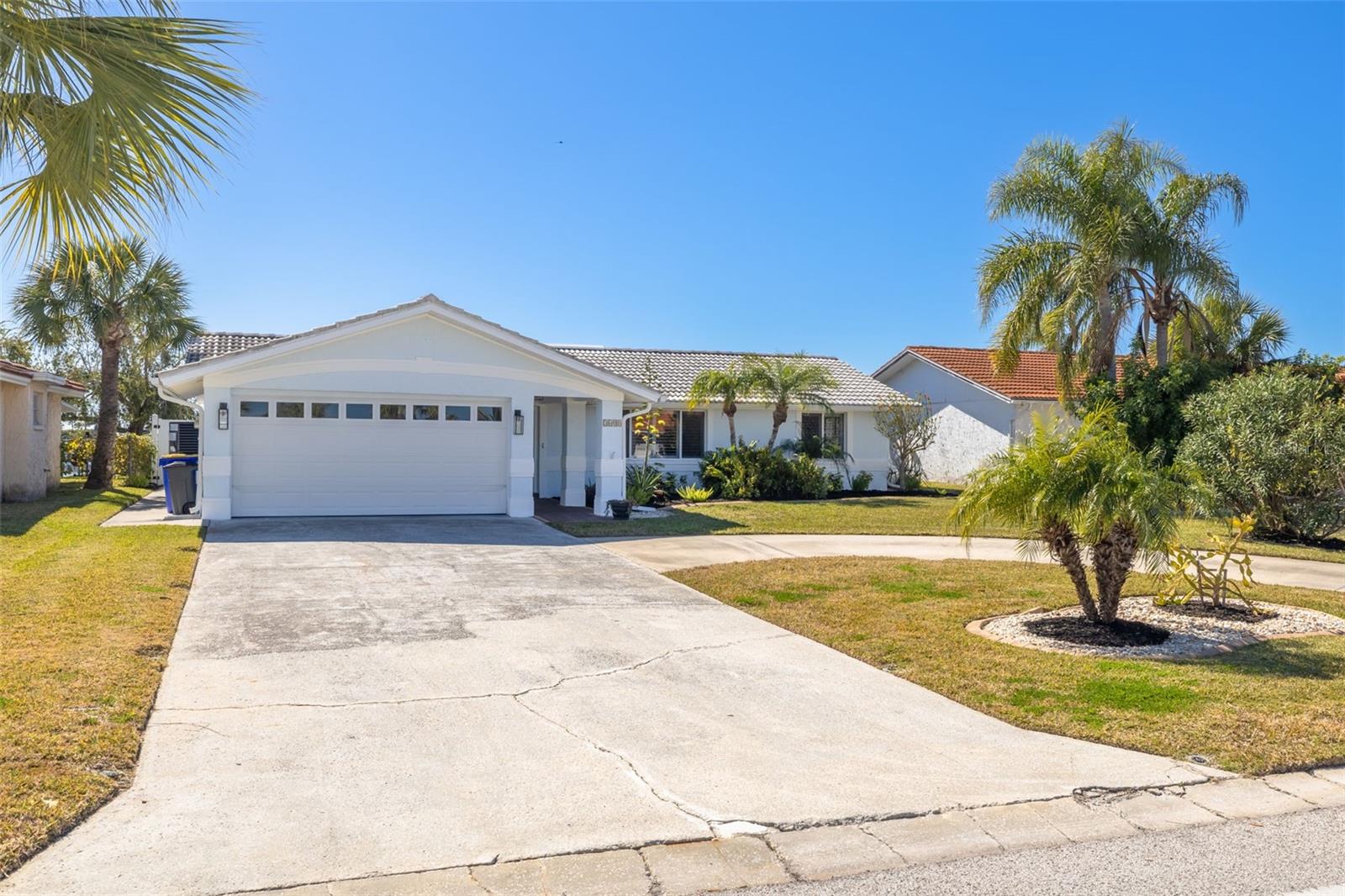 FLOR A MAR - Residential