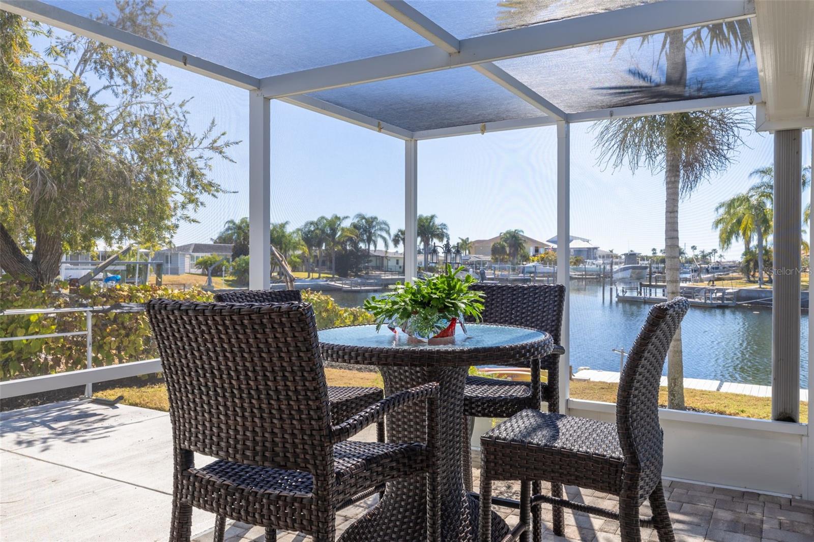 FLOR A MAR - Residential